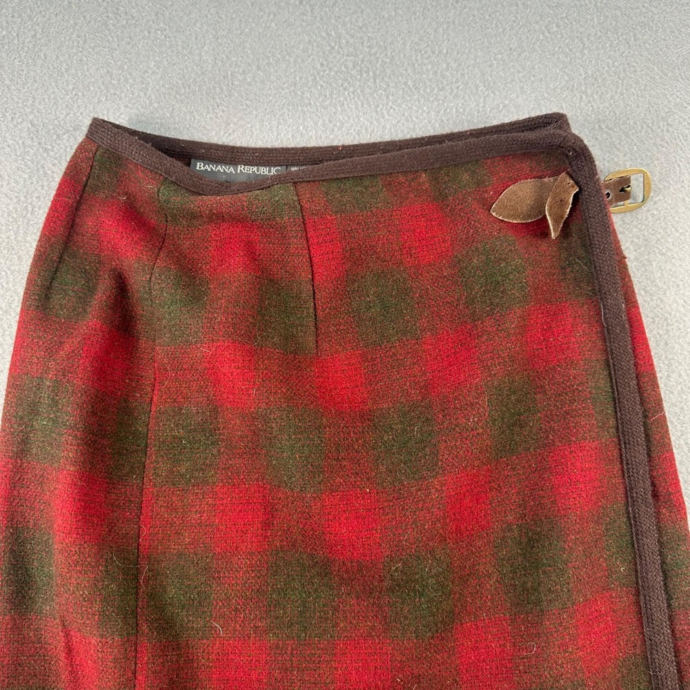 Banana Republic Wool Wrap Skirt Red Green Buffalo Plaid Made in Italy Size 2 - Picture 2 of 12